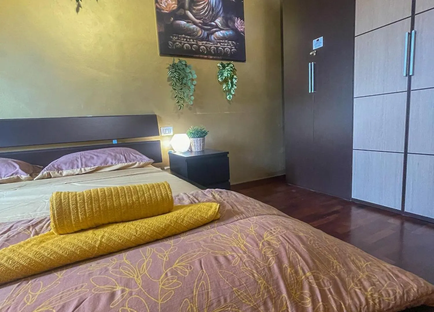 Home In Town - Niguarda - Metro M3 Sotto Casa - Duomo In 12Min Милан 0*,  Италия