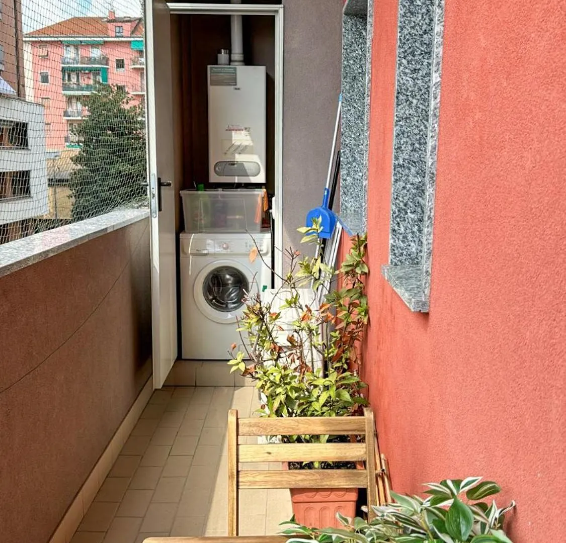 Home In Town - Niguarda - Metro M3 Sotto Casa - Duomo In 12Min Милан